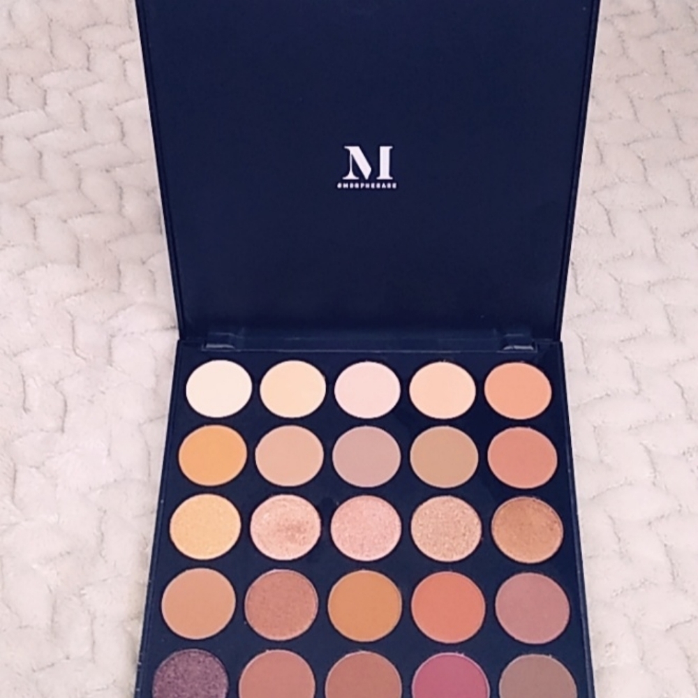 Morphe eyeshadow palette